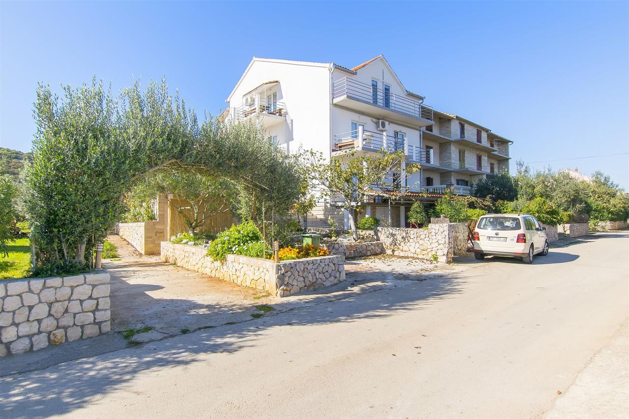 Apartments Irena Ткон Экстерьер фото